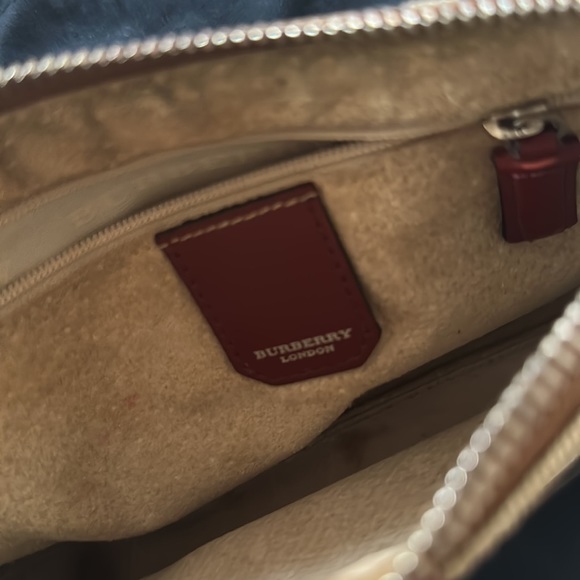 Gently used Burberry handbag - Picture 6 of 6